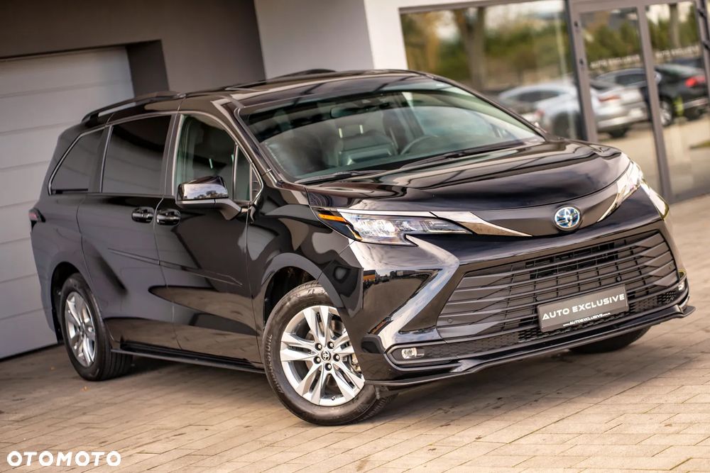 Toyota Sienna - 4