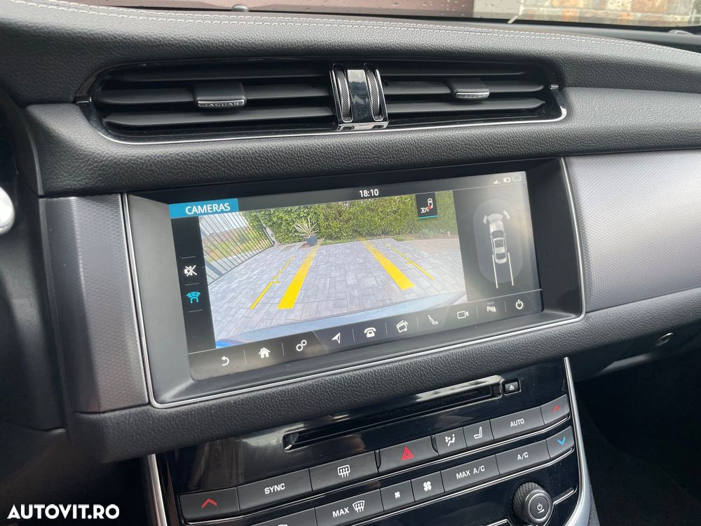 Jaguar XF 20d Aut. R-Sport - 24