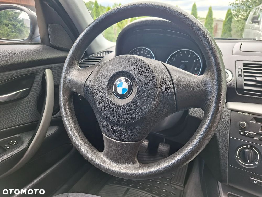 BMW Seria 1 116i - 13