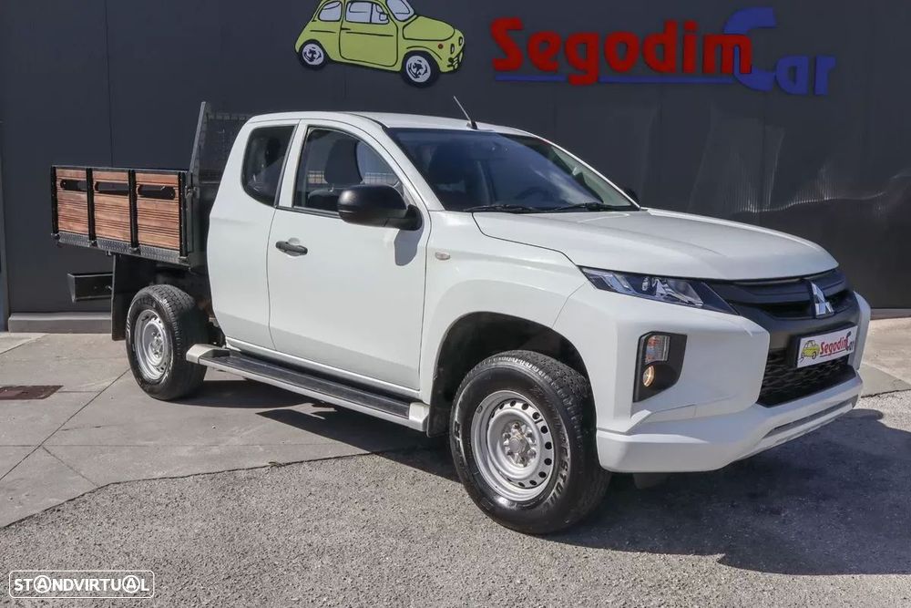 Mitsubishi L200 2.3 DI-D Club Invite Strakar Look 4WD - 3
