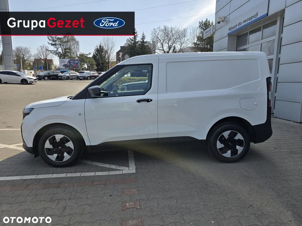 Ford Transit Courier - 8