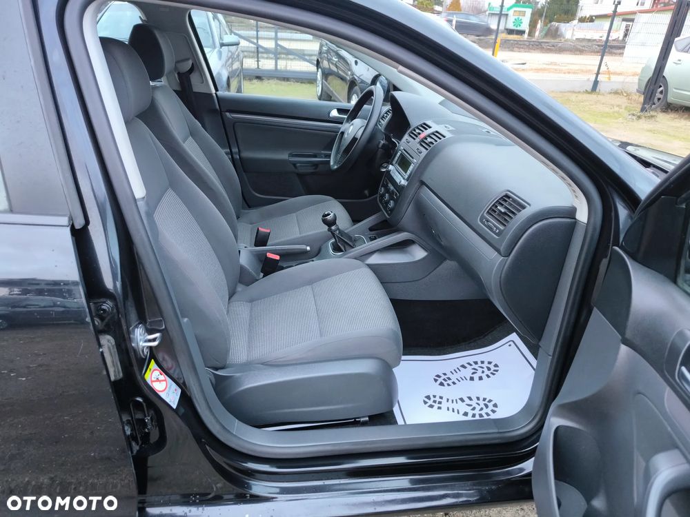 Volkswagen Golf 1.6 Tour - 11