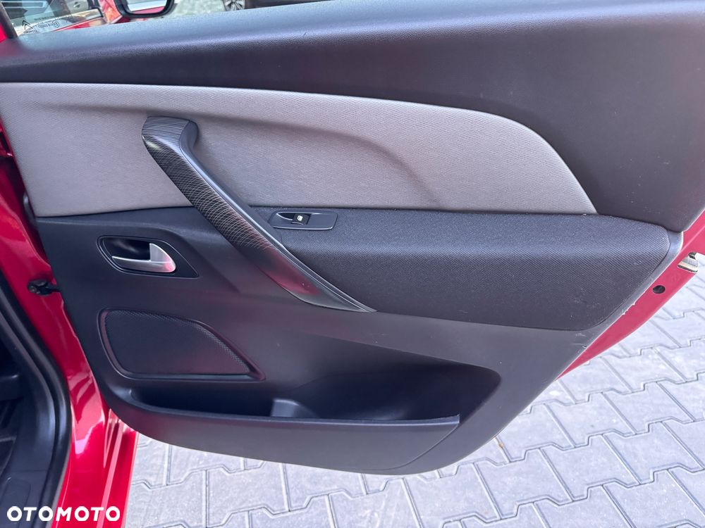 Citroën C4 Picasso 1.6 BlueHDi Shine S&S - 26