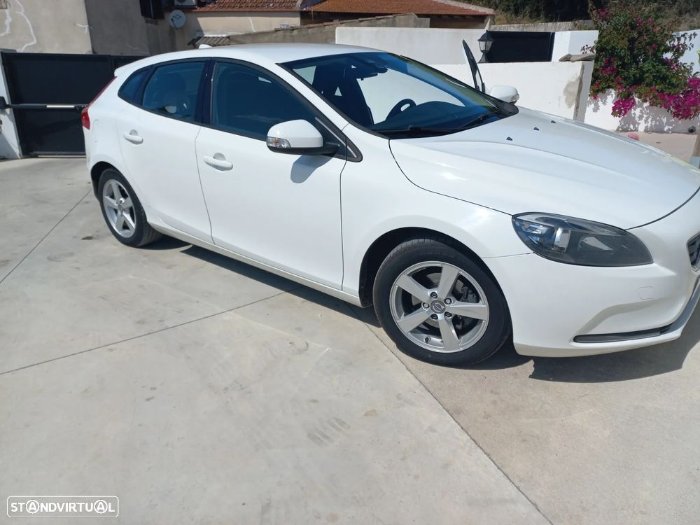 Volvo V40 1.6 D2 Eco Kinetic - 1