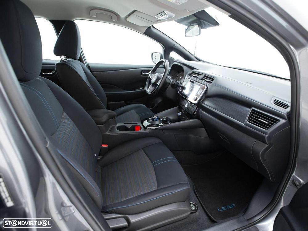 Nissan Leaf - 9