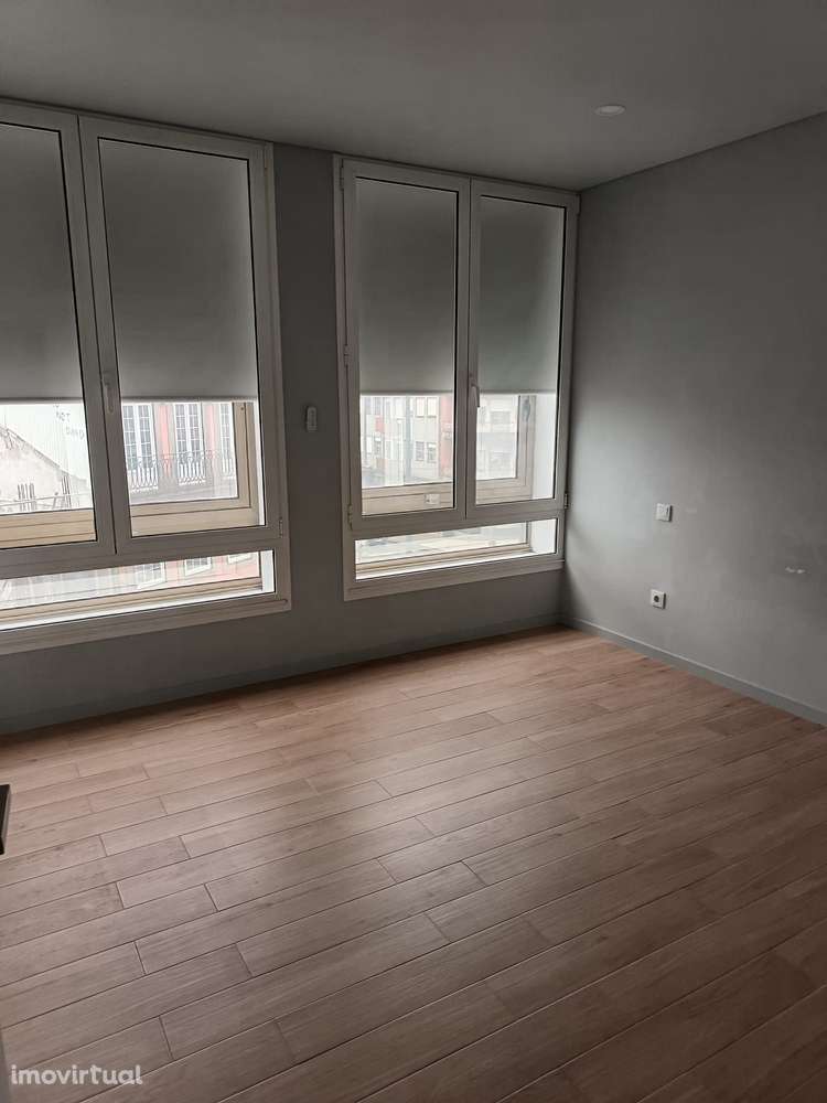 T1 Luminoso na Rua de Cedofeita - Grande imagem: 3/13