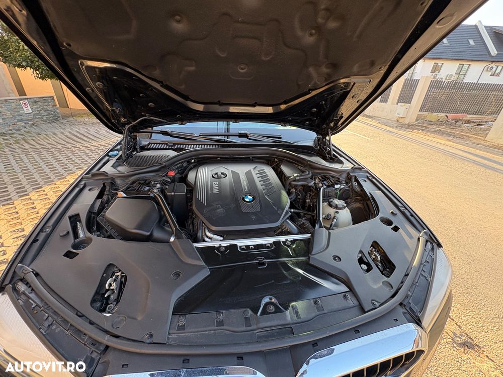 BMW Seria 5 530d xDrive AT - 15