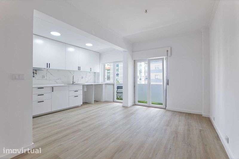 T2 TOTALMENTE REMODELADO E PRONTO A HABITAR EM AGUALVA - Grande imagem: 4/12