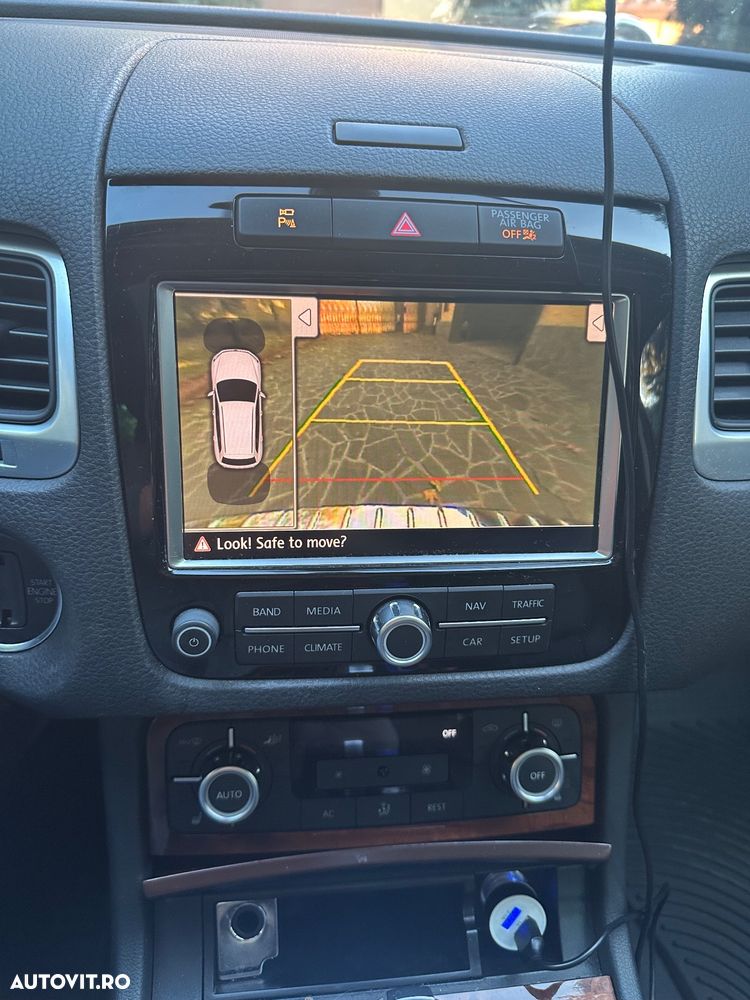 Volkswagen Touareg - 19