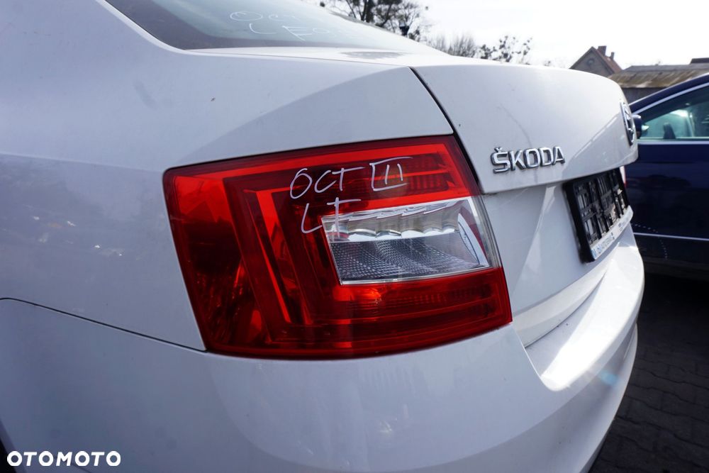LAMPA TYLNA LEWA OCTAVIA III 5E3 LB LIFTBACK 5E5945111 SKODA 2012-2016 - 1