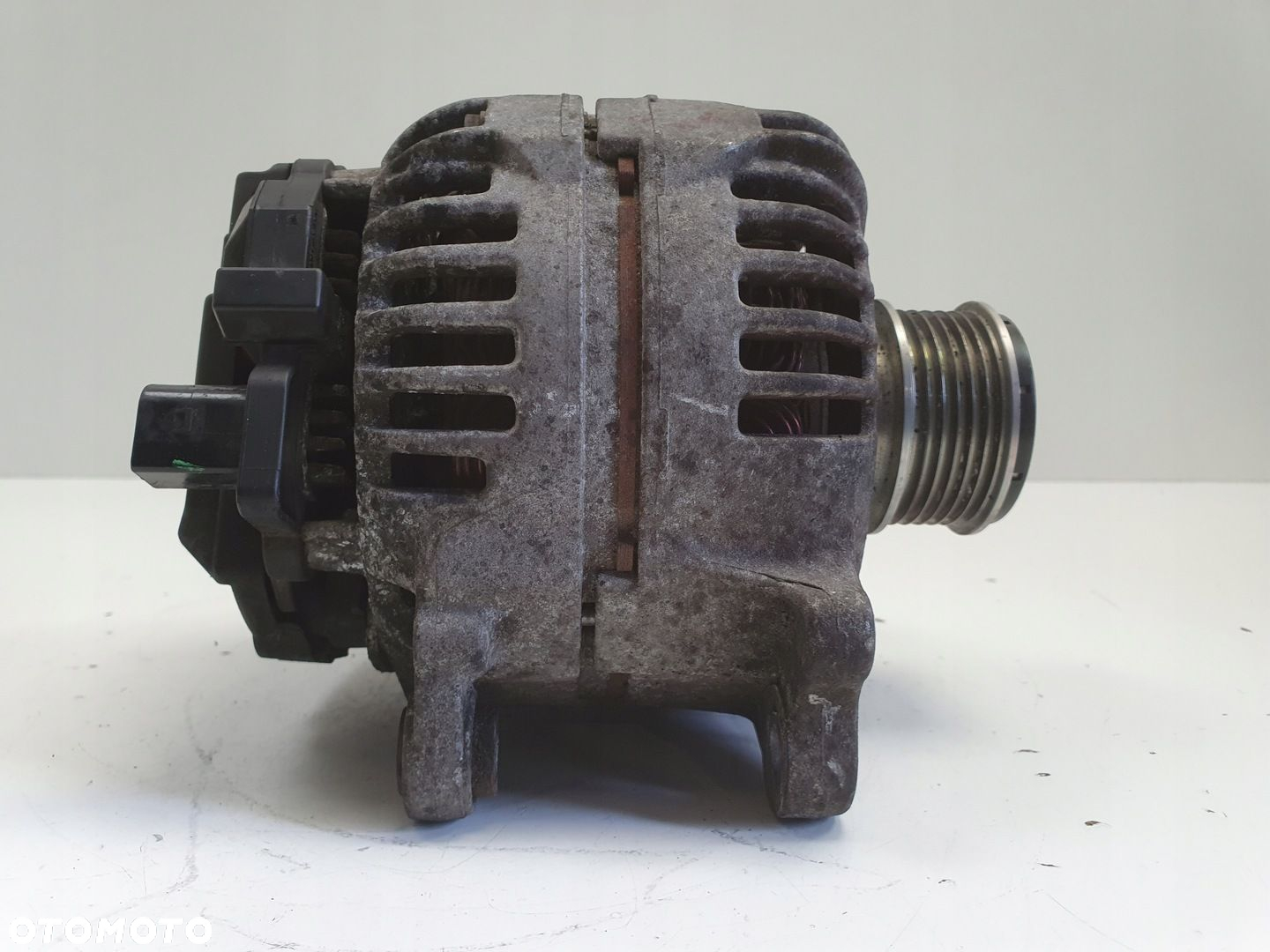 Audi A3 8P VW Golf V 1.9 TDI ALTERNATOR bosch 06F903023F 140A - 6