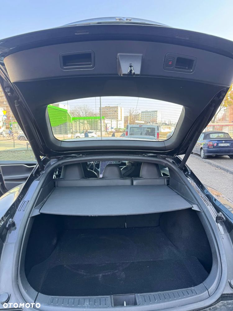 Tesla Model S Long Range Plus - 8