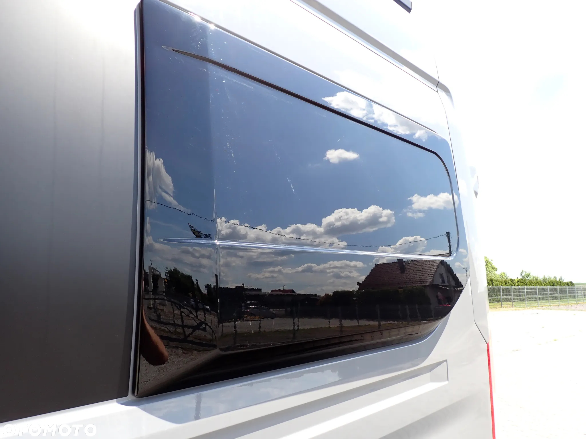 LMC INNOVAN 590 ACTIVE Model 2025 - 11