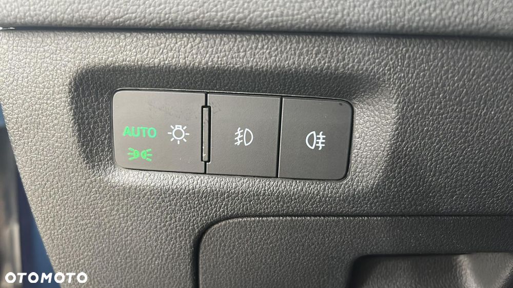 Skoda Octavia 2.0 TDI Ambition DSG - 27