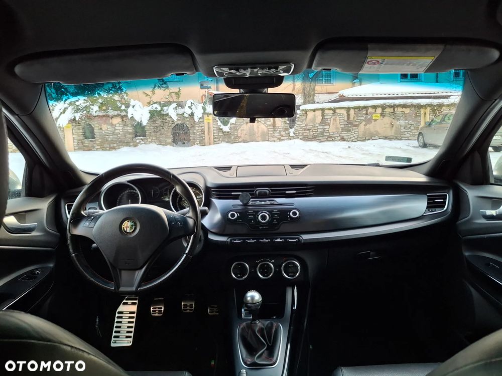 Alfa Romeo Giulietta 2.0 JTDM 16V - 9