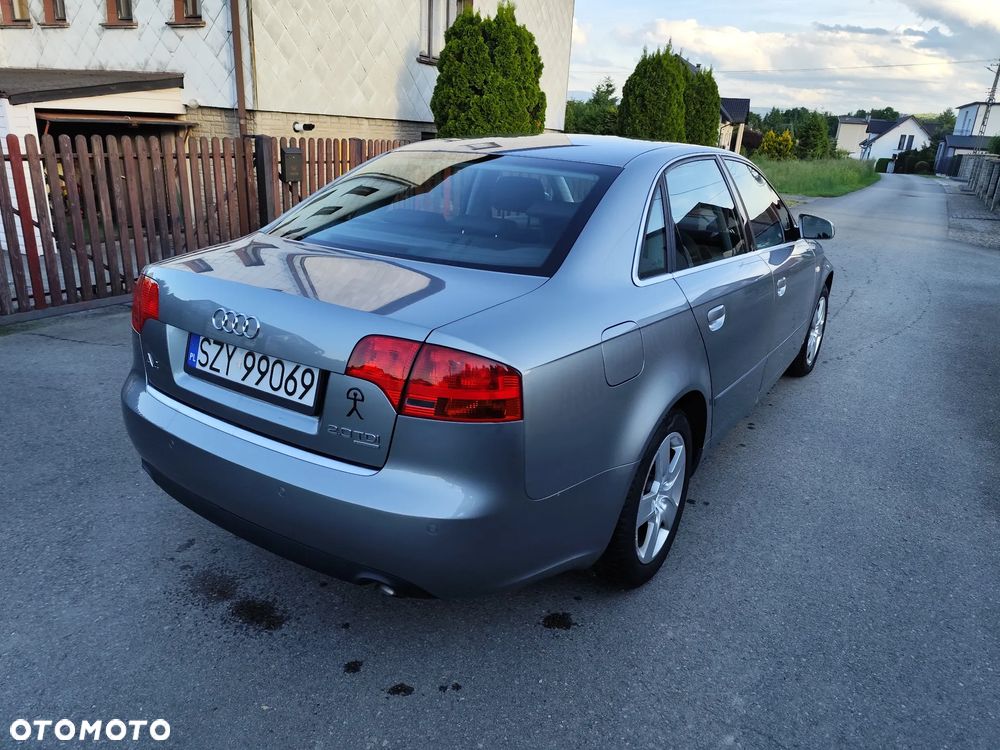 Audi A4 Limousine - 5