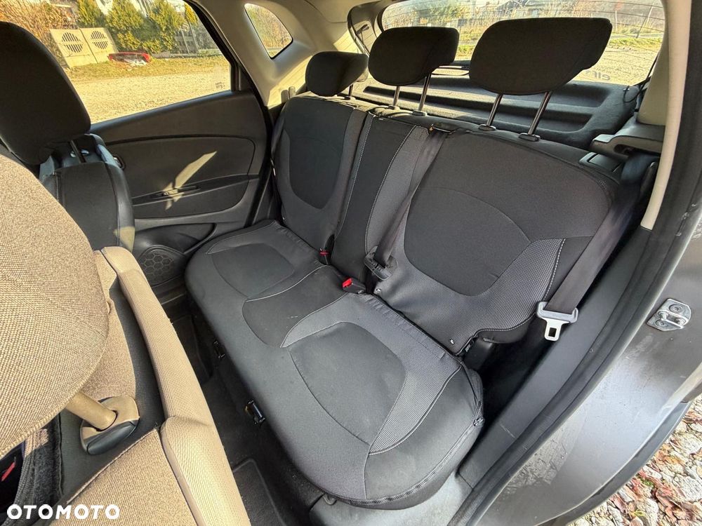 Renault Captur 1.5 dCi Energy Intens - 13