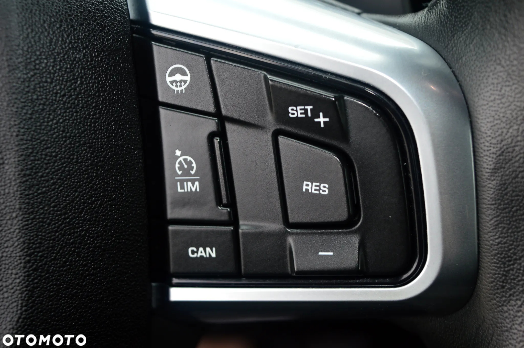 Land Rover Discovery Sport - 34