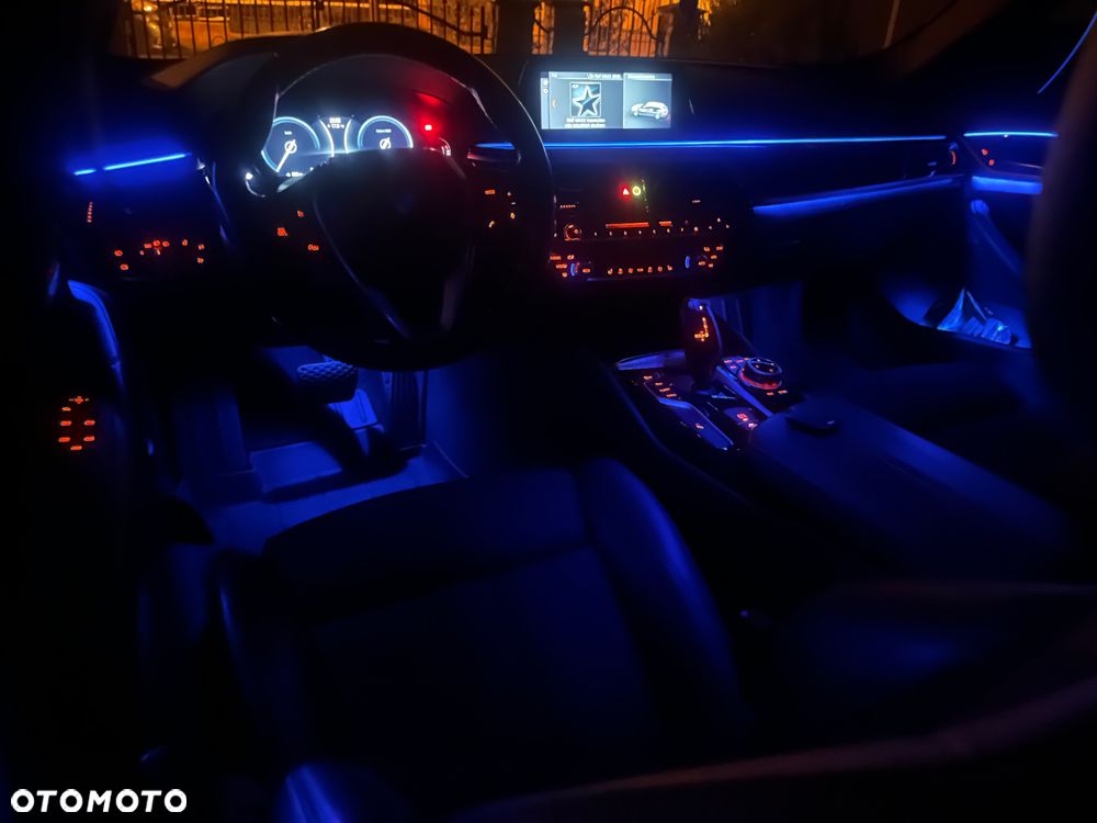 BMW Seria 5 520d Sport Line sport - 4