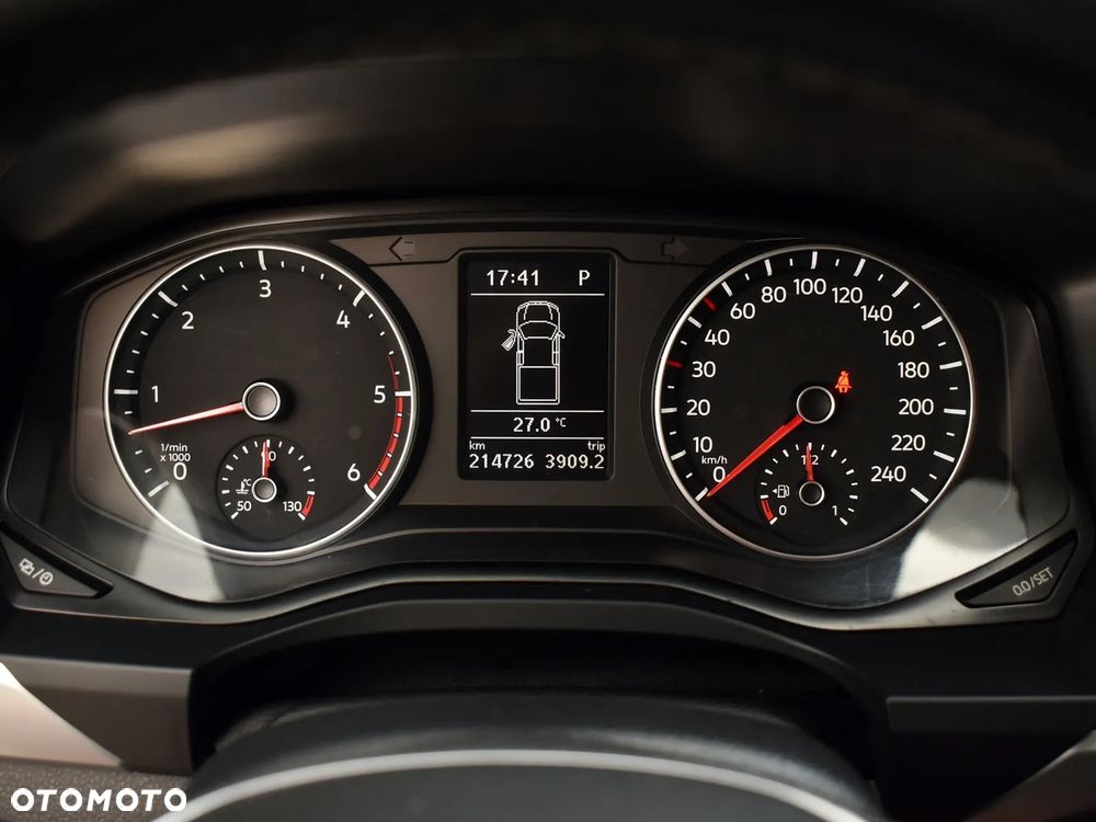 Volkswagen Amarok - 17