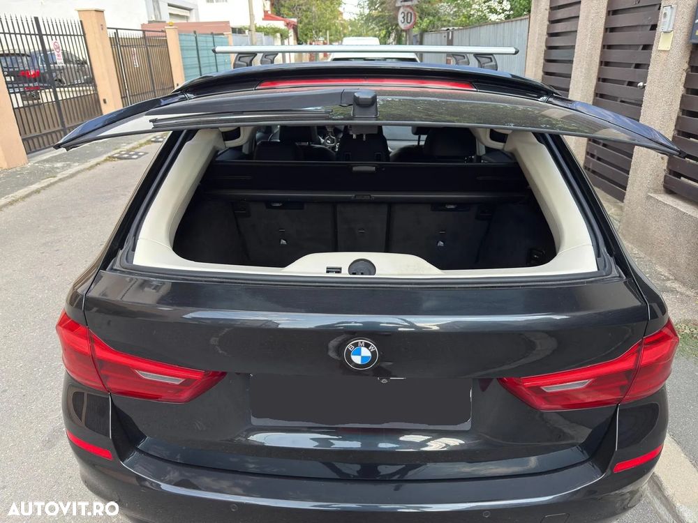 BMW Seria 5 530i xDrive Touring Aut. Luxury Line - 7