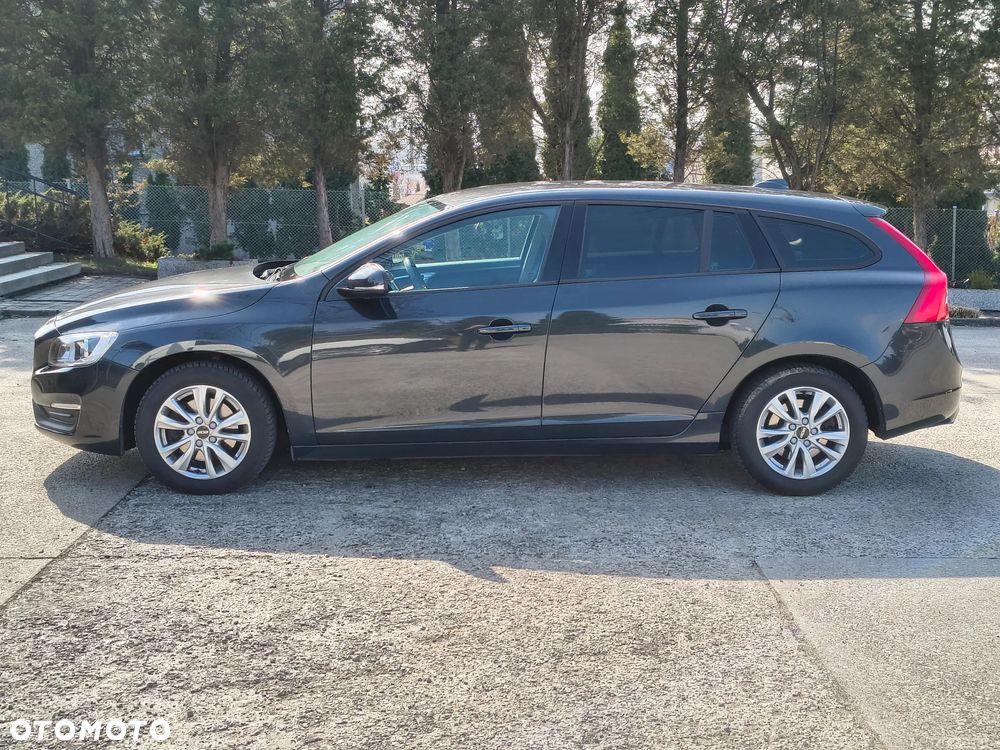 Volvo V60 D3 Geartronic Kinetic - 34
