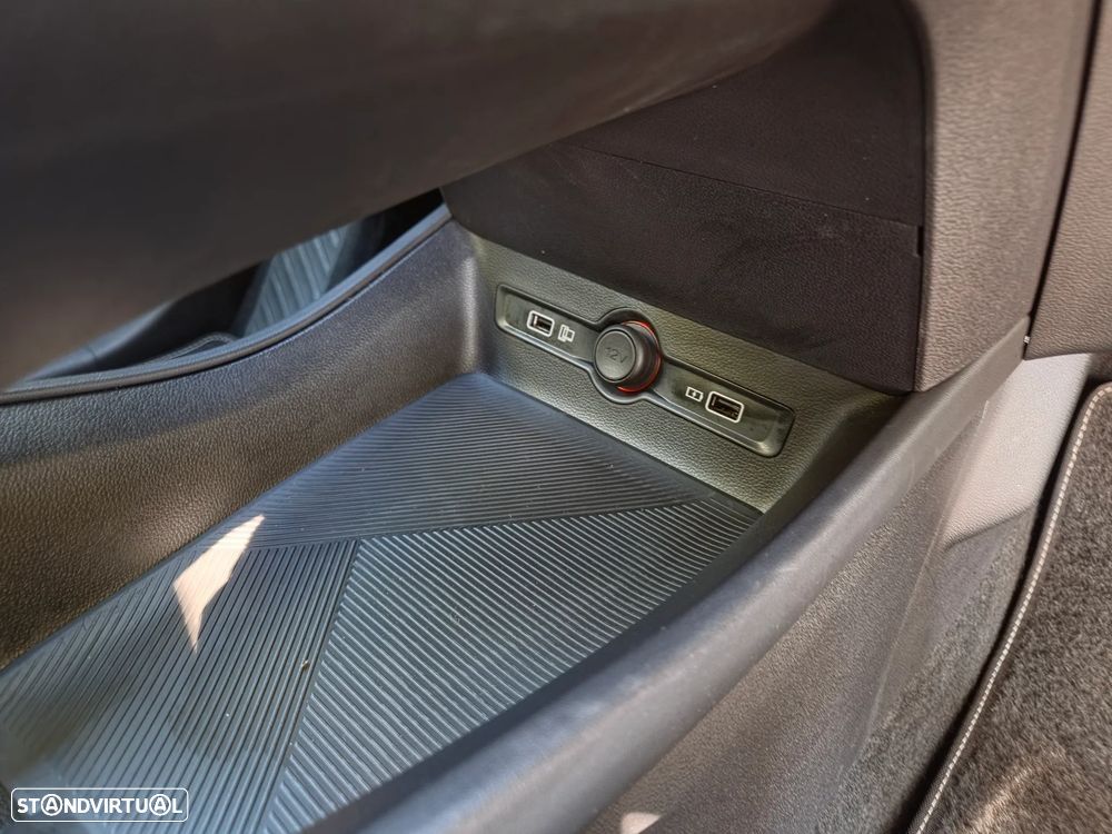 MG MG5 5 Standard Luxury - 27