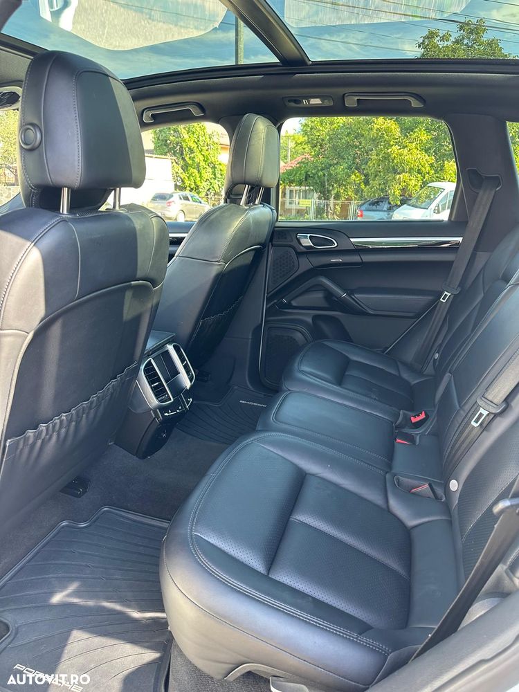 Porsche Cayenne S E-Hybrid Platinum Edition - 10