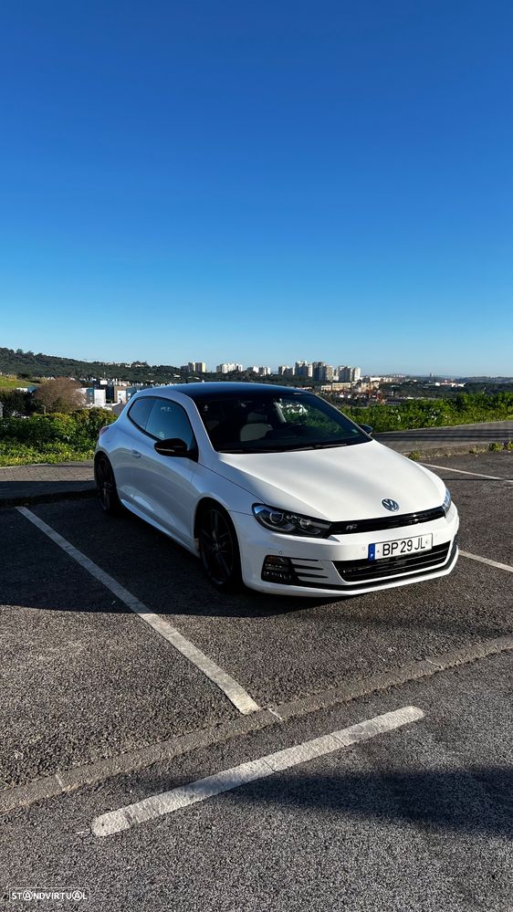 VW Scirocco 2.0 TSI BlueMotion DSG - 3