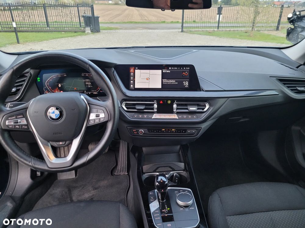 BMW Seria 2 218i Business Edition - 4