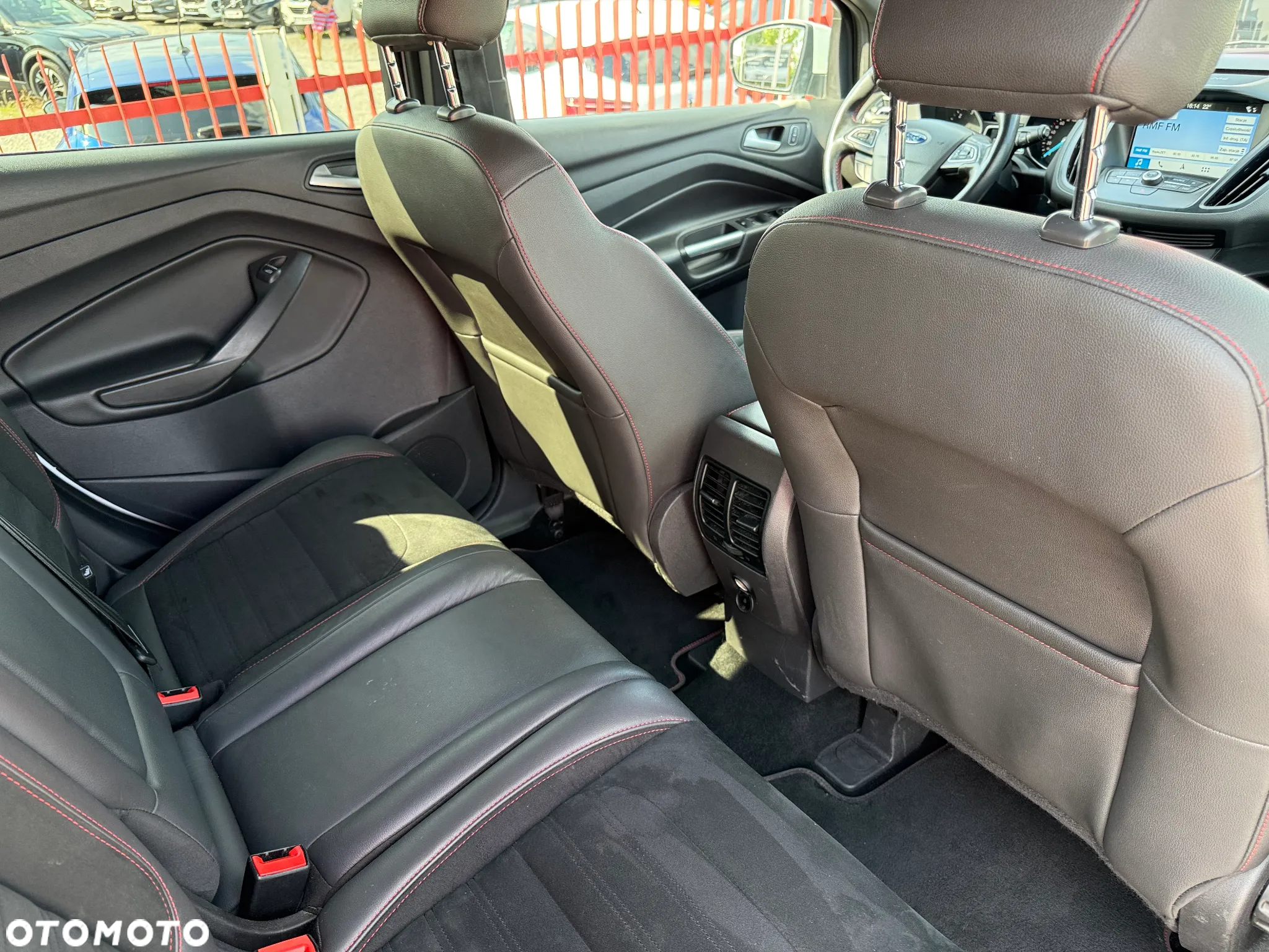 Ford Kuga 2.0 TDCi 4x4 ST-Line - 15