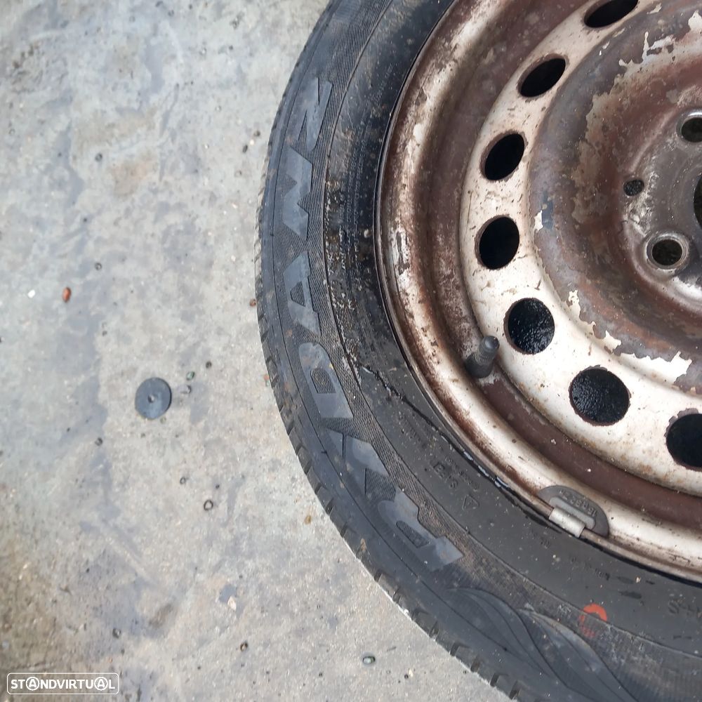 Jantes e pneus R14 Volkswagen Caddy ano 1999 - 3