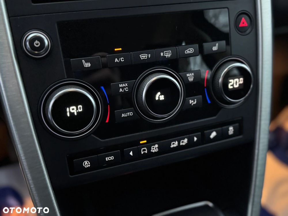 Land Rover Discovery Sport TD4 HSE Luxury - 27