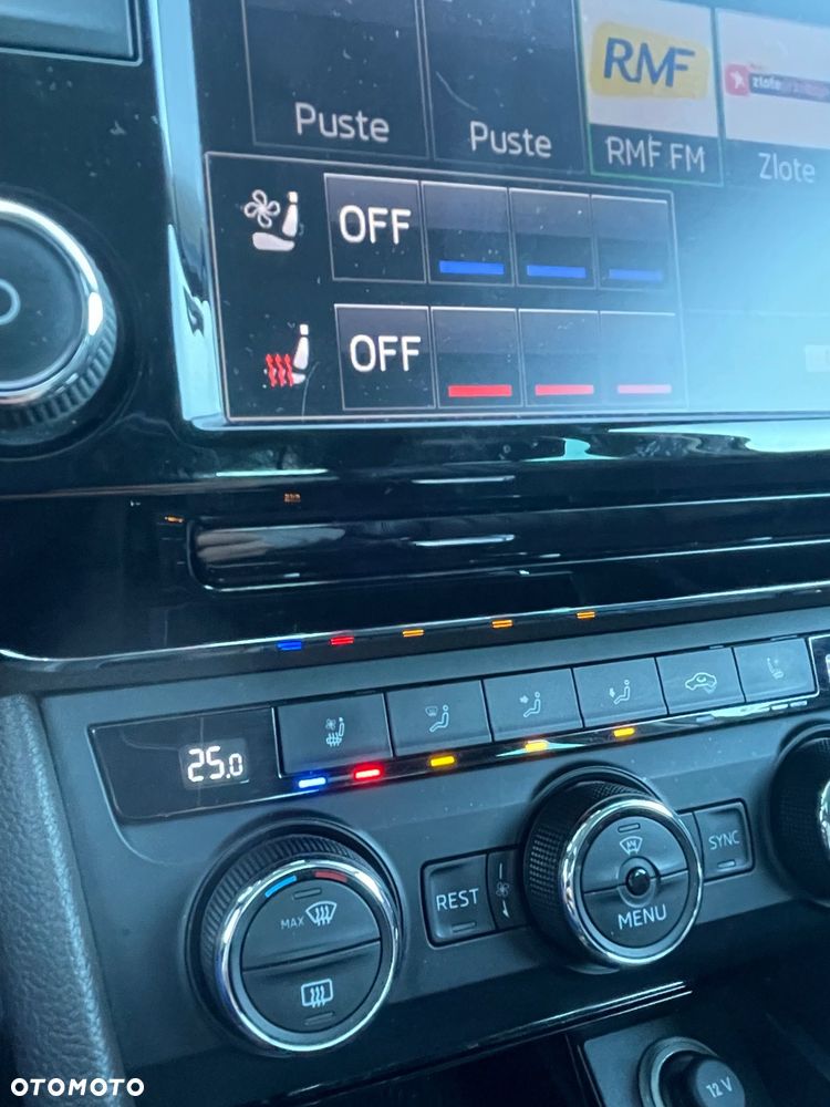 Skoda Superb 2.0 TDI L&K DSG - 18