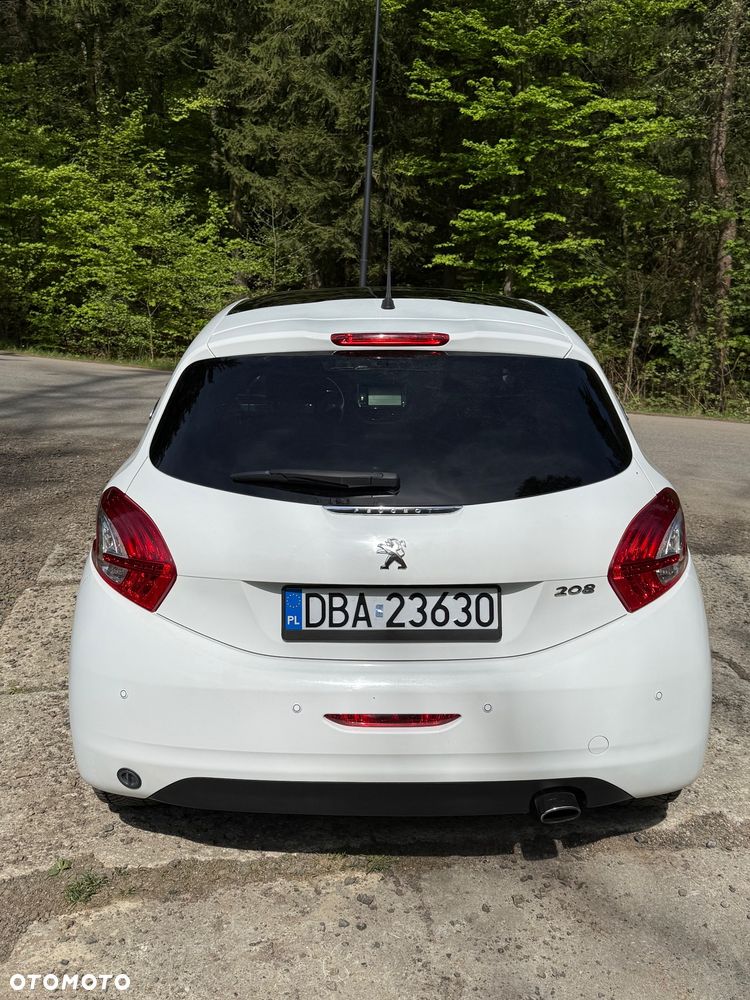 Peugeot 208 - 6