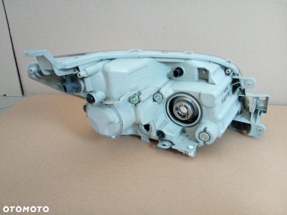 Daihatsu Terios lewy reflektor EUROPA - 2
