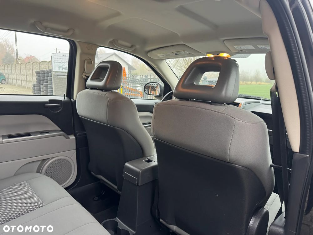 Jeep Compass 2.4I 4x4 Sport - 32