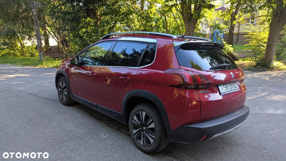 Peugeot 2008 1.2 Pure Tech GPF Allure S&S EAT6 - 3