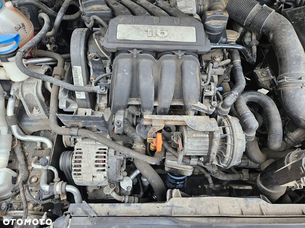 Volkswagen Touran 1.6 - 8