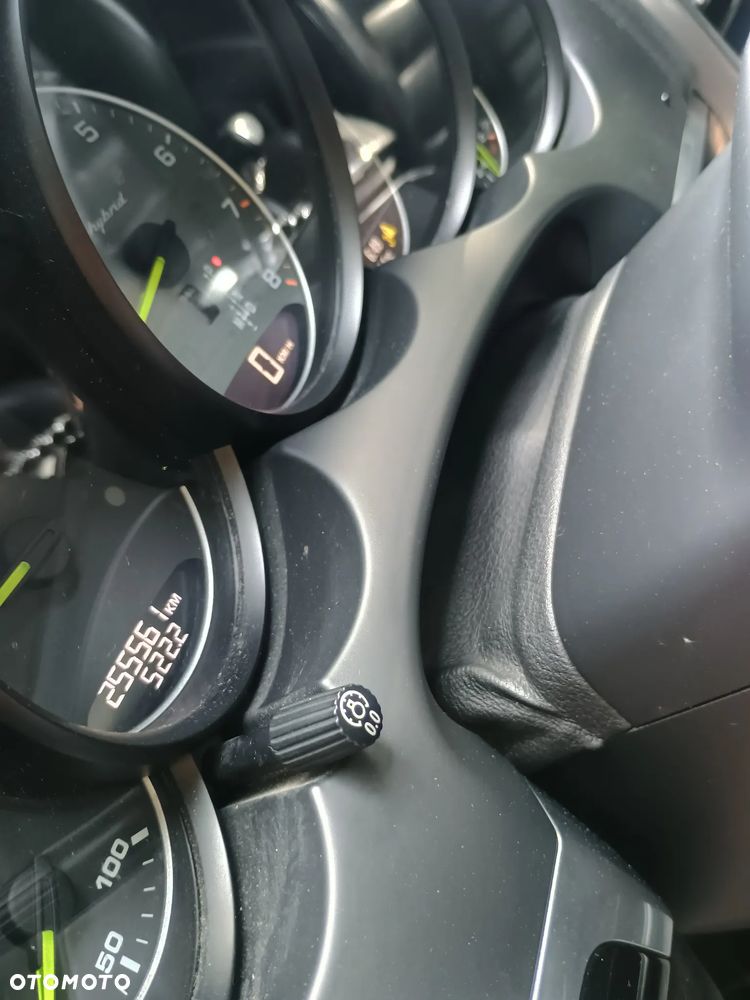 Porsche Cayenne - 20