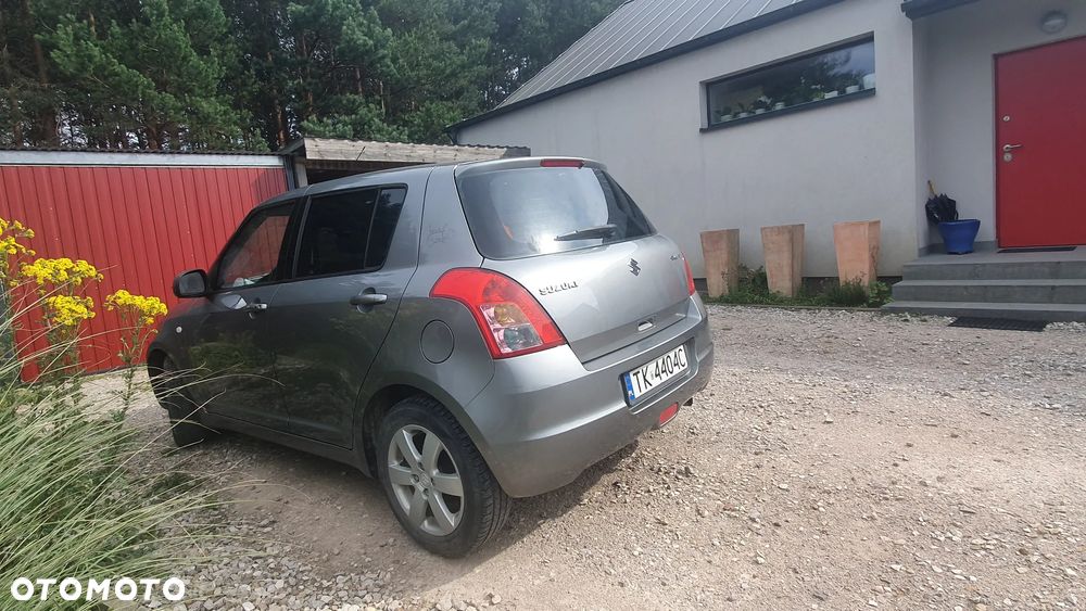 Suzuki Swift 1.3 JB Edition - 4