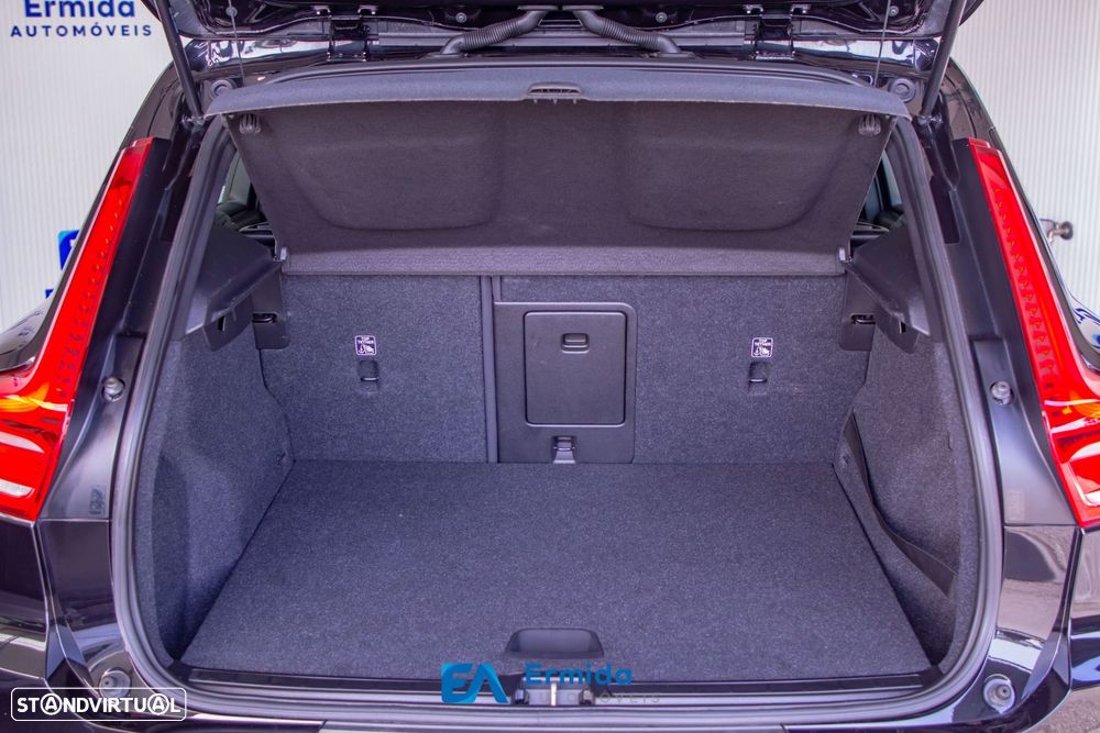 Volvo XC 40 - 48