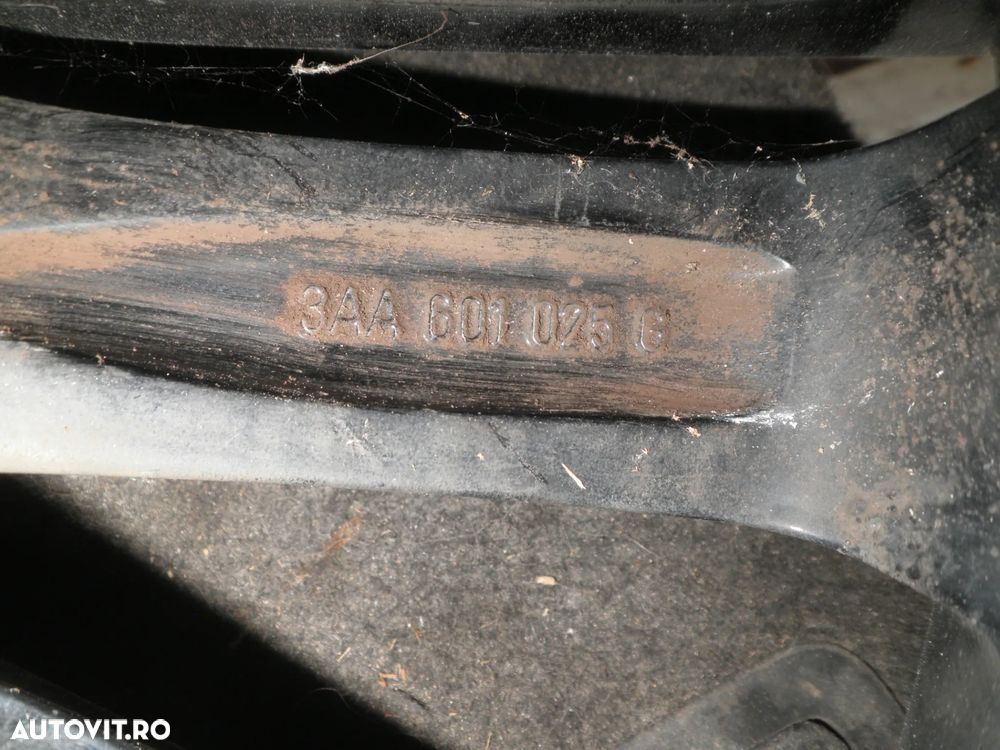 Janta 17" VW Passat B7 , Audi , Skoda , Seat, 3AA601025G 5x112 7.5J ET47 - 3