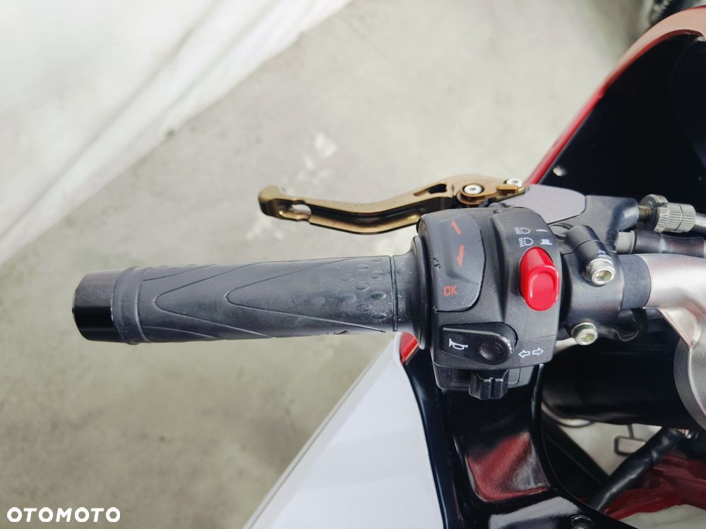 MV AGUSTA F3 - 15