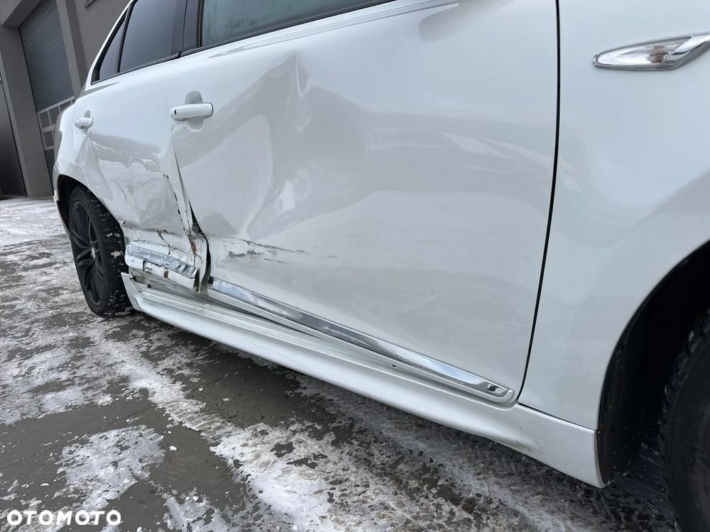 Suzuki Kizashi 2.4 4x4 CVT Sport - 17