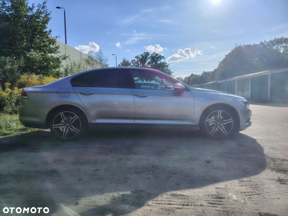 Volkswagen Passat 2.0 TDI SCR Comfortline - 6