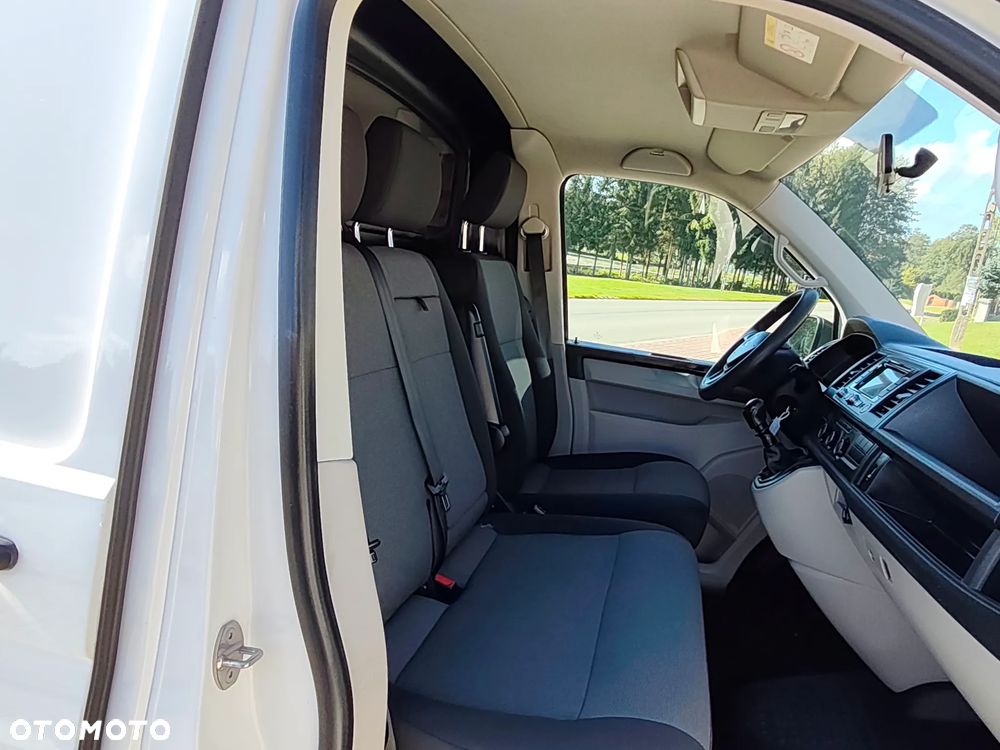 Volkswagen Transporter - 16