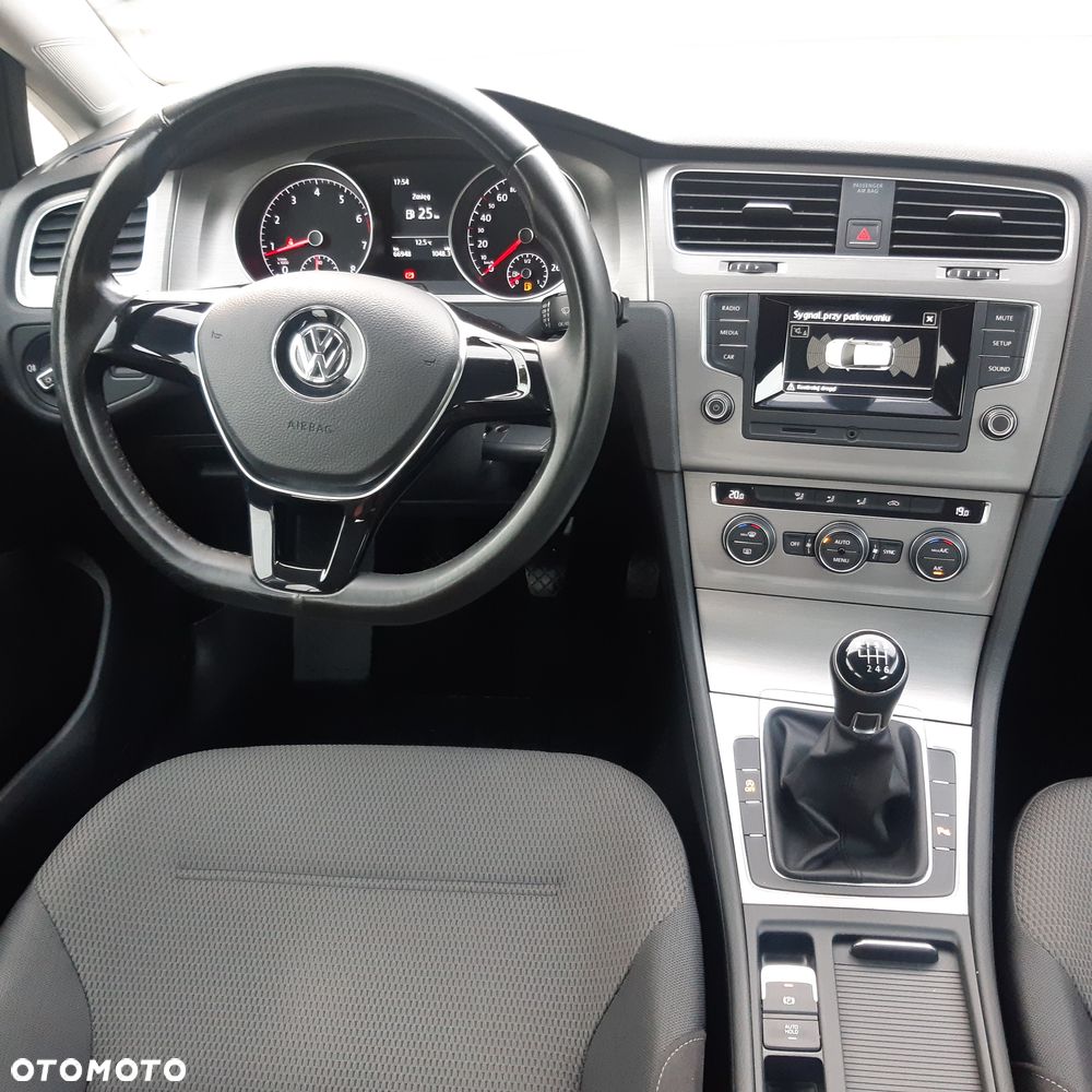 Volkswagen Golf - 12