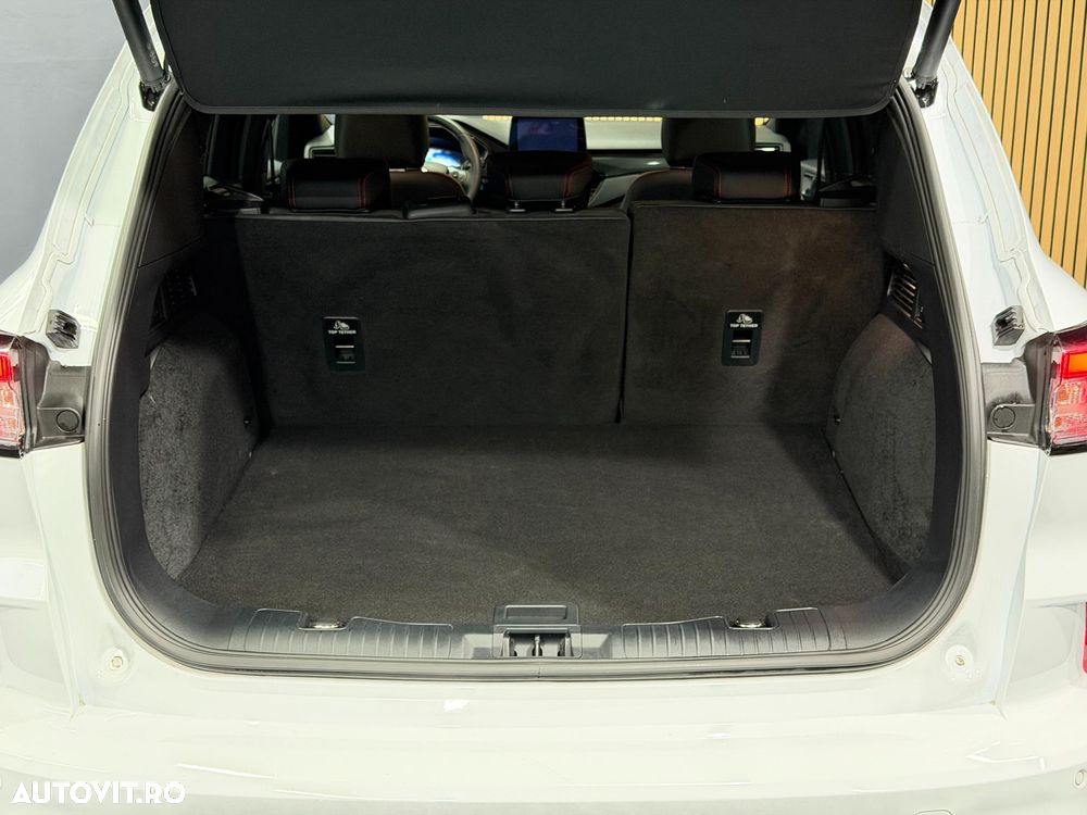 Ford Kuga 2.5 Duratec PHEV ST-LINE X - 28