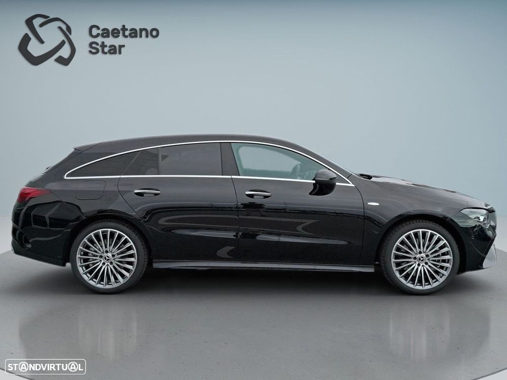 Mercedes-Benz CLA 250 e Shooting Brake AMG Line — fotografia 9
